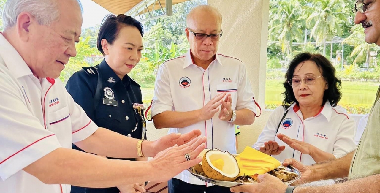 吴添泉欢迎联邦拨款提升设备　冀先采紧急措施解决斗湖机场负荷过重